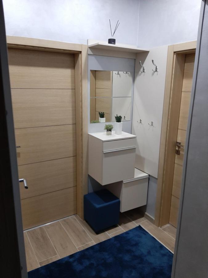 Stefan Lux Apartment Bijeljina Bagian luar foto