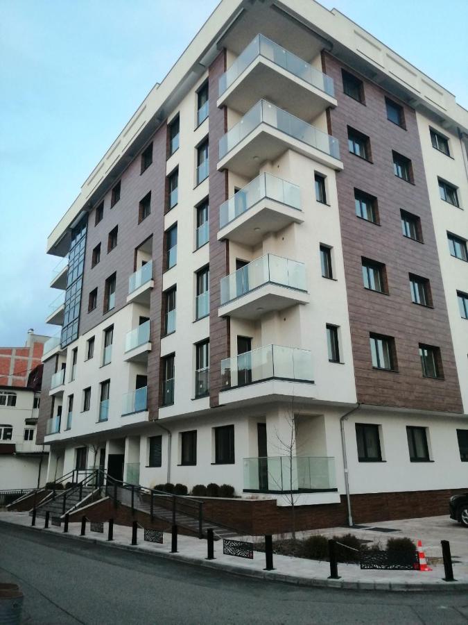 Stefan Lux Apartment Bijeljina Bagian luar foto